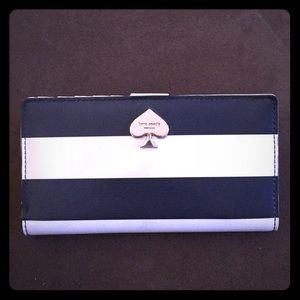 Kate Spade navy and white wallet